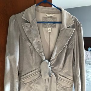 Women’s velvet blazer